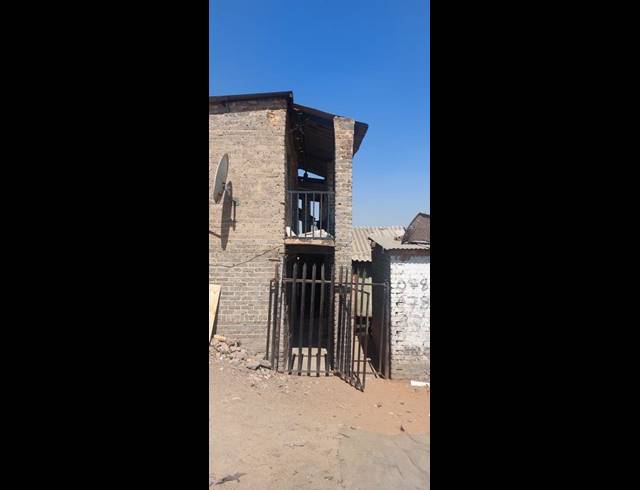 12 BEDROOM HOUSE FOR SALE IN JIYANA